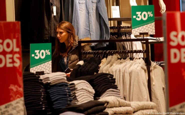 EU Mandates End to Unsold Fashion Waste: New Regulations Target Retailers and Manufacturers - International