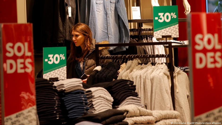 EU Mandates End to Unsold Fashion Waste: New Regulations Target Retailers and Manufacturers - International